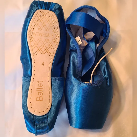 Wewesale Pointe Shoe Size 4 - Picture 2 of 3
